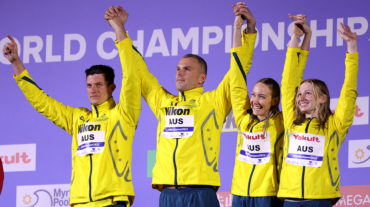 Jack Cartwright, Kyle Chalmers, Madison Wilson and Mollie O'Callaghan WR 2022 mixed relay