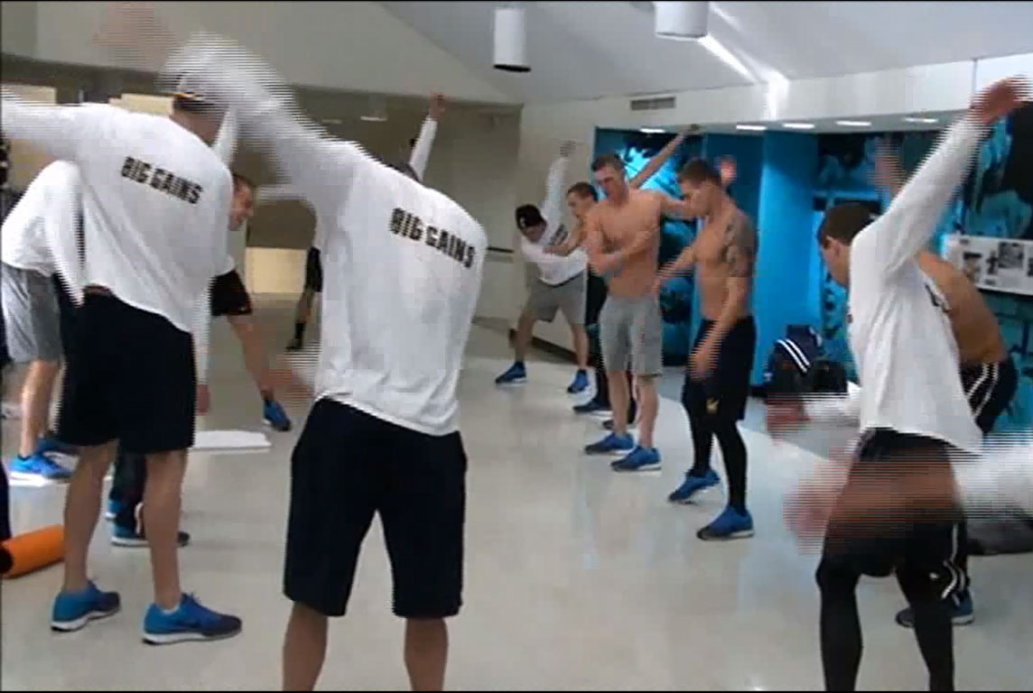 Exclusive Video Watch California Men's Swim Team Get Bodies Ready on