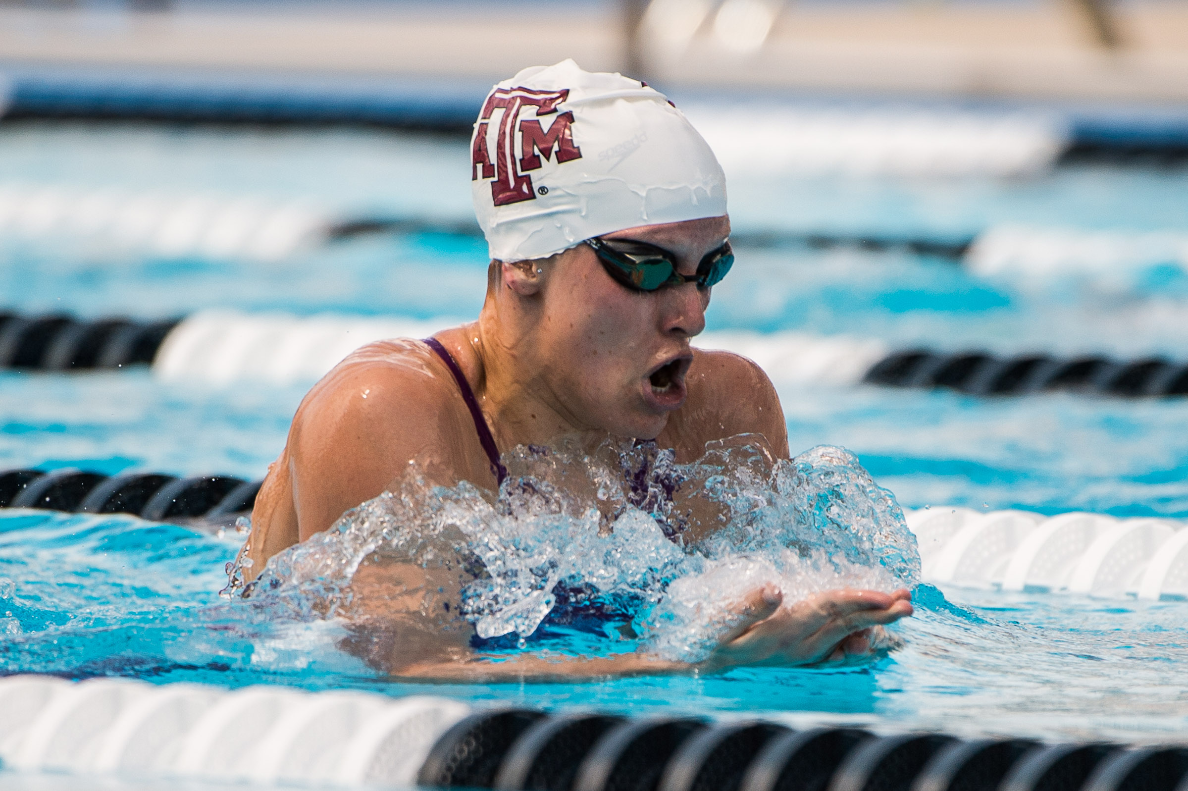 Sarah swim. Американская статья про плавание. Статьи про плавание. Breaststroke.