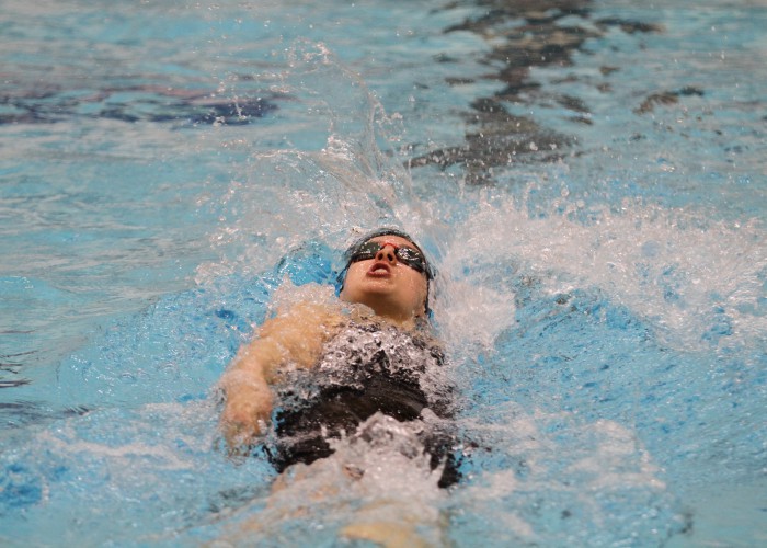 veronika-jedryka-mit-newmac-backstroke