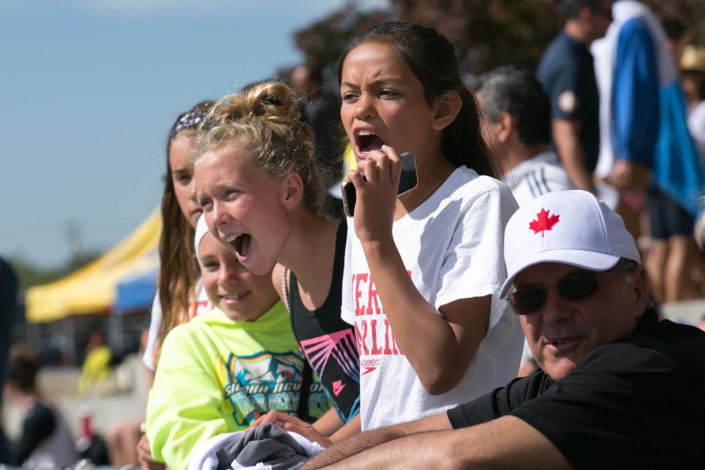 young-fans-cheering-2017-apss-santa-clara