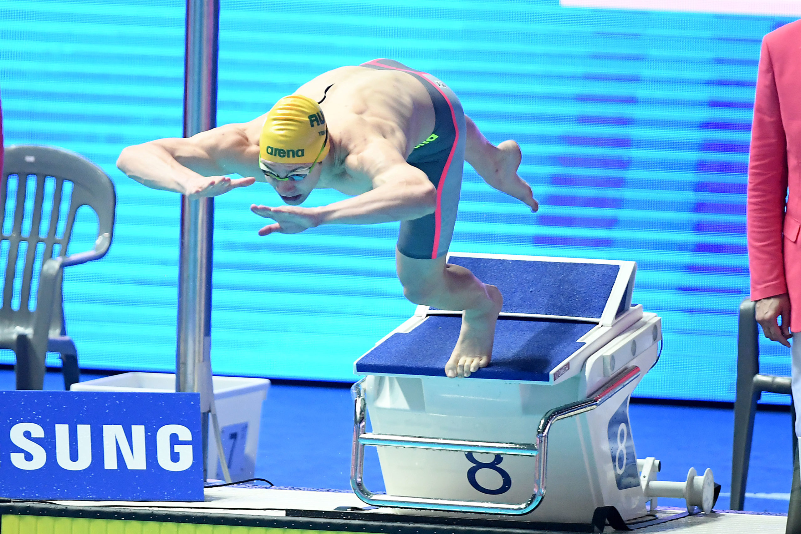 As Kyle Chalmers Makes Return From Shoulder Surgery Kaylee Mckeown Blazes 58 69 In 100 Back