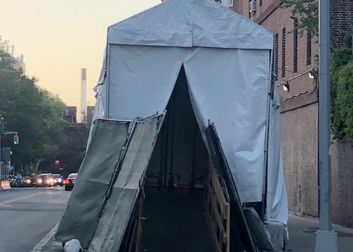 Morgue_Tent_Brooklyn_Hospital_May21